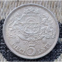 Латвия 5 лат 1931 года, UNC. Герб Латвии. Серебро. Предложи свою цену или обмен! Y130