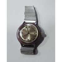 Часы мужские "Восток" 90-е годы Россия. Исправные.