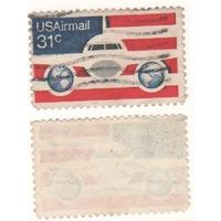 США 1976.01.02 (Mi)US1201 марка из сер.Авиапочта 1974-1976 гг - 31gr Самолет Boeing 737 и изображение земного шара над флагом США (г) (a1-20 ТОРГ