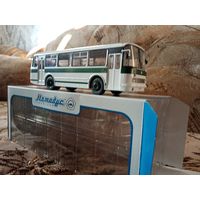 Автобус  ЛаЗ-695Р. Сова.