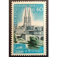 Франция. 1966г. Mi1547**. Туризм. Вид на Ниор.