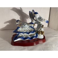 Фарфоровая статуэтка. Птицы.
