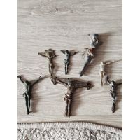 Лот накладных католических распятий,с рубля