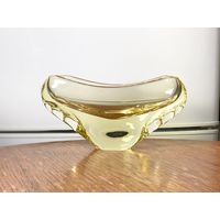 Конфетница ваза Чехословакия цветное стекло 23см