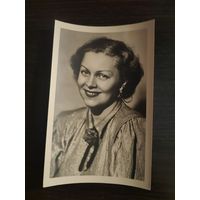 Артистка Целиковская