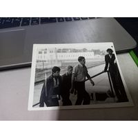 Редкая ч/б фотография Хоккеисты сборной СССР  Харламов, Михайлов, Давыдов поднимаются в Дворец спорта г.Минск оригинал