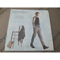 BALTIMORA    "LIVING IN THE BACKGROUND" 1985 INDIA COLUMBIA EJ-240436  NM-