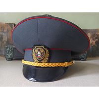 Фуражка МВД РБ. 59 размер. Кокарда вышитая. Козырек изнутри утепленный.