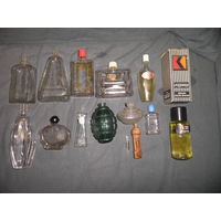 Парфюм и бутылочки из под него времён СССР.С рубля.