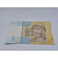 1 гривна (2014 года выпуска) серия УР 5042251.