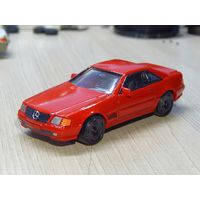 Mercedes-Benz 500 SL Maisto Custom 1/60