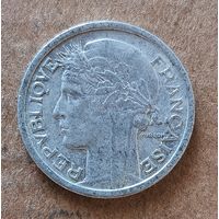 Франция 1 франк, 1947 г., отметка мд: "B" - Бомон-ле-Роже, КМ# 885а