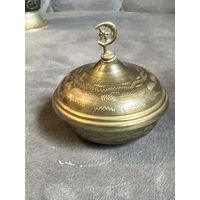 Шкатулка металлическая. Европа Молотов с рубля