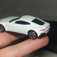 Aston Martin Vantage RMZ City 1:64 7 см модель японского автомобиля