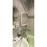 Смеситель с длинным поворотным изливом