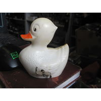 Заводной утенок. Советская пластиковая игрушка.