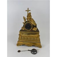 Антикварные каминные часы