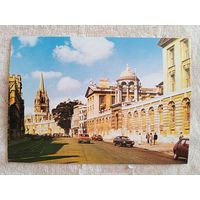 Оксфорд, Хай-Стрит с фасадом Королевского колледжа