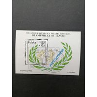 Польша 1987 Блок Mi.104 с маркой "Международная филателистическая выставка "OLYMPHILEX-87" в Риме" (гашение с клеем) Mi.3112 каталог 1.20 евро