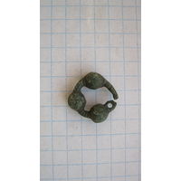 Древняя привеска, серьга. Бронза.