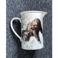 Кружка , кувшин, ёмкость для воды ? Охота. Медведь. Ручная роспись. Живопись. Клеймо ЛФЗ. Подпись Ризнич.