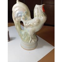 Антикварная фарфоровая статуэтка-штоф (графин)  - Петушок , произведенная на Городницком фарфоровом заводе (ГФЗ) в период СССР (ориентировочно 1950–1970-е годы).