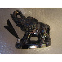 Слон . Старый фаянс . Подставка для ручек