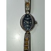 Часы кварцевые OMAX . С рубля