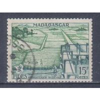[280] Французские колонии. Мадагаскар 1956. Орошение земель. Гашеная марка.