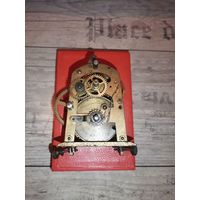 Часовой механизм, работоспособность неизвестна, состояние оценивайте по фото.