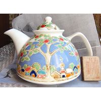 Керамический чайник ручной работы с рельефным декорированием. 925 мл