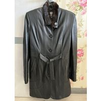 Кожаное пальто утепленное, размер М, 44-46