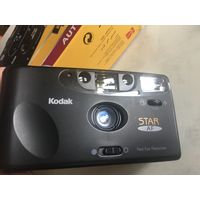 Kodak Star AF - винтажная компактная 35-миллиметровая камера выпущенная в 1995 году.  Широкоугольный объектив 34 мм, диафрагма f/5,6.  Система автофокусировки AF.