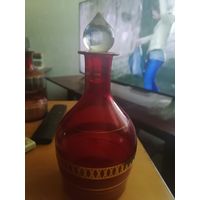 Графин цветное стекло . СССР.НЕМАН.КРАСНЫЙ.