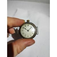 Часы наручные старинные (переделка из карманных).