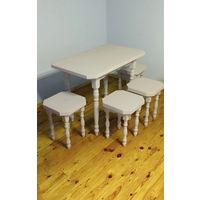 Стол кухонный и 4 табурета (обеденная группа)