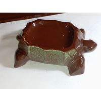 Фарфоровая статуэтка Черепаха  . С рубля !