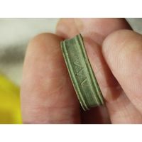 Красивое старое кольцо с узорами