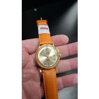 С 1 рубля! Часы Poljot de luxe 29 Полет делюкс 29 камней костюмник тонкие. Au 20. Идут. Через разное время становятся. Без репассажа. Обслуживание не завредит. Ремень за отдельную плату если нужен.