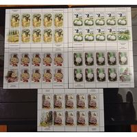 Марки Беларуси 2010 года Красная книга Республики Беларусь, Грибы КМ 854 - 858, каталог 22 евро