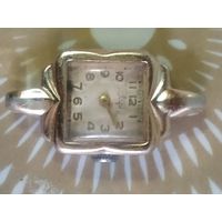 Часы наручные  ЛУЧ  . В ремонт,коллекцию,на запчасти. Состояние на скане.