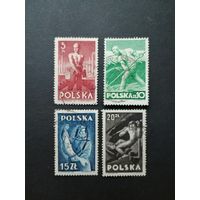 Польша 1947 Полная серия марок на вырезках "Профессии" (гашение без клея с наклейками) Mi.472-475 каталог 1.10 евро