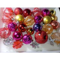 Ёлочные игрушки большой лот с рубля .