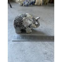 Статуэтка слон пластик