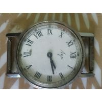 Часы наручные  ЛУЧ  . В ремонт,коллекцию,на запчасти. Состояние на скане.