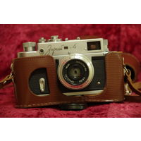 Фотоаппарат  " Зоркий 4 "   рабочий