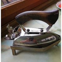 Утюг 1962 г с родной подставкой БССР