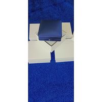 Торги . Футляры  в коробках 3 (три)  штуки одним лотом ! НБ РБ. 2025 г. РАЗМЕР ФУТЛЯРА 8 см на 8 см.  Размер ложемента 7 см на 7 см .  Для монет , для украшений , слитков из Золота , Серебра , Платины