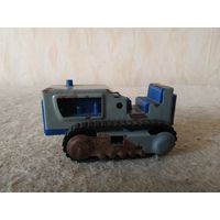 Детская игрушка-гусеничный трактор. СССР, вторая половина прошлого века.