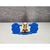 Фигурка пингвин пингвиненок крутящийся kinder